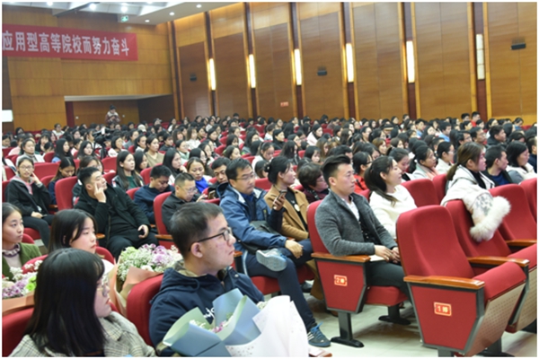 河南經(jīng)貿(mào)職業(yè)學(xué)院：“私人訂制式”創(chuàng)新人才供給新模式